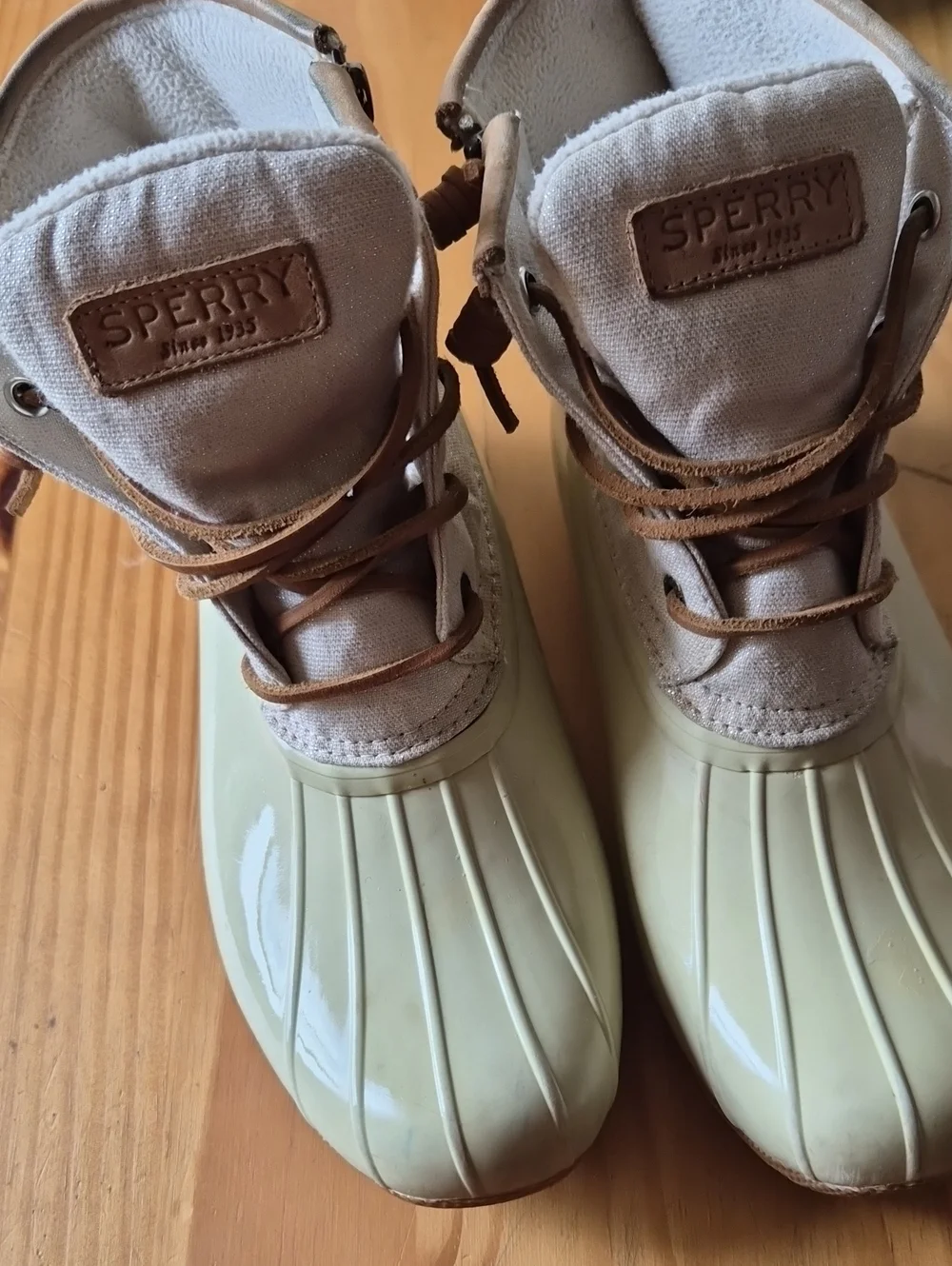 Sperry Saltwater Duck Boots in Cream and Tan Glitter 8.5 Womens